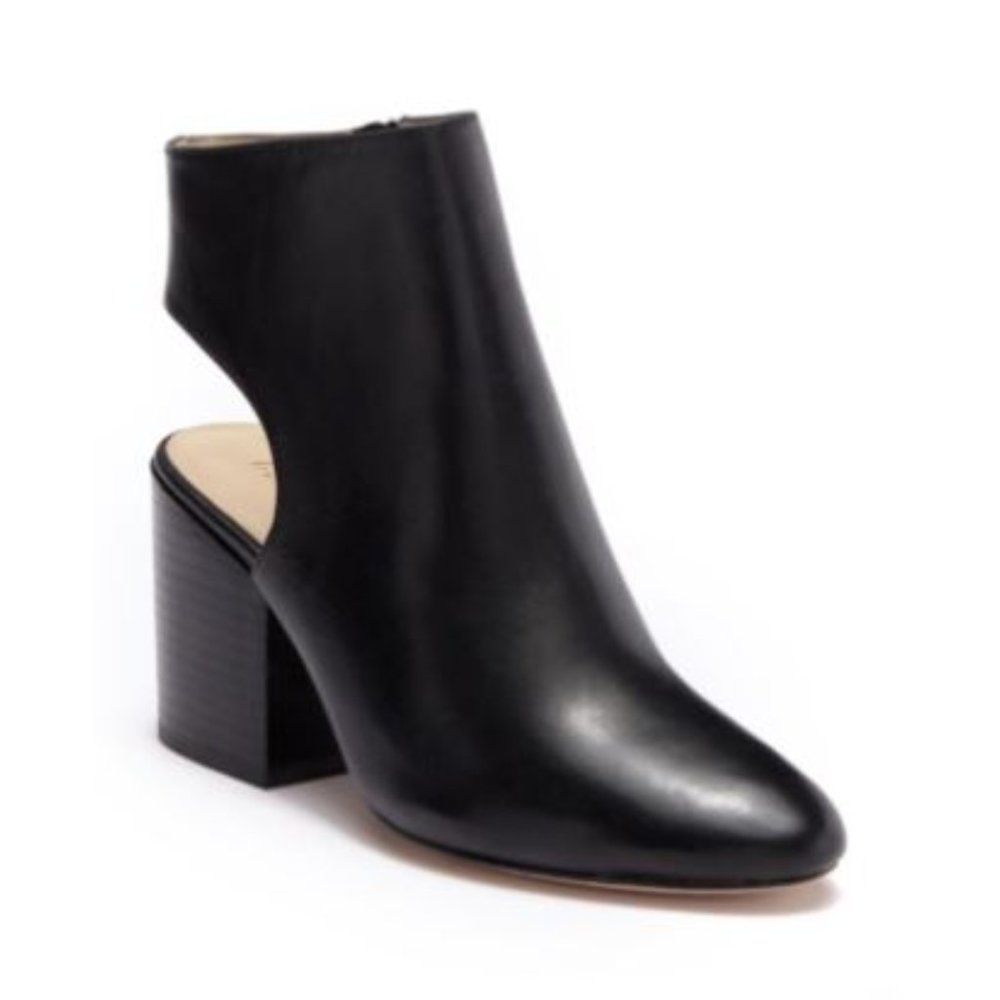 NEW WITH BOX Bettye Muller "Nominee" Black Zip Bootie - Size 8.5 M
